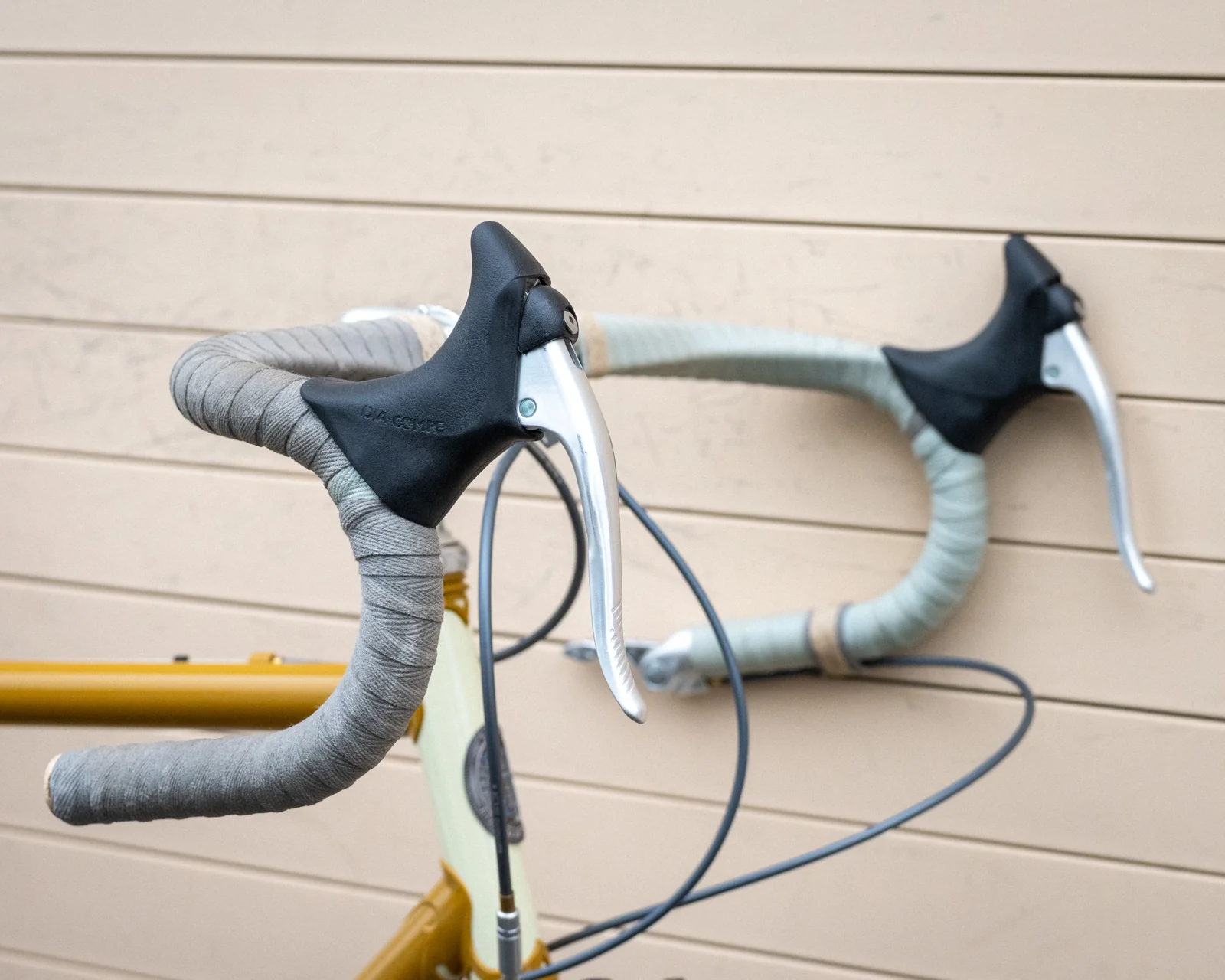 54cm Hillborne - Demo - Mustard - Image 4