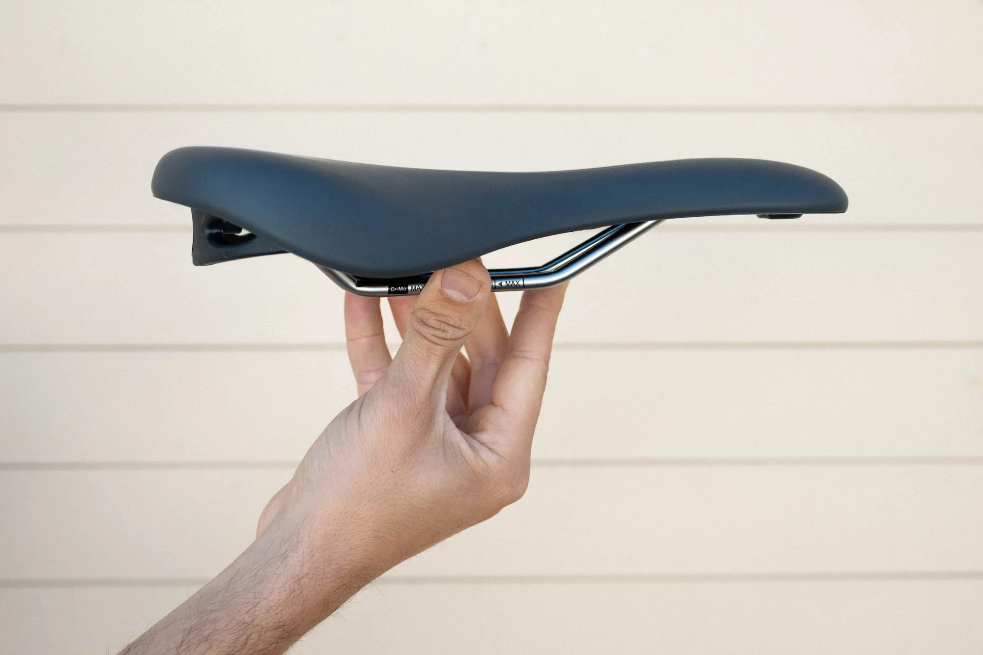 SADDLE 182.55 (Plastic, vegan, comfortable) - Image 4