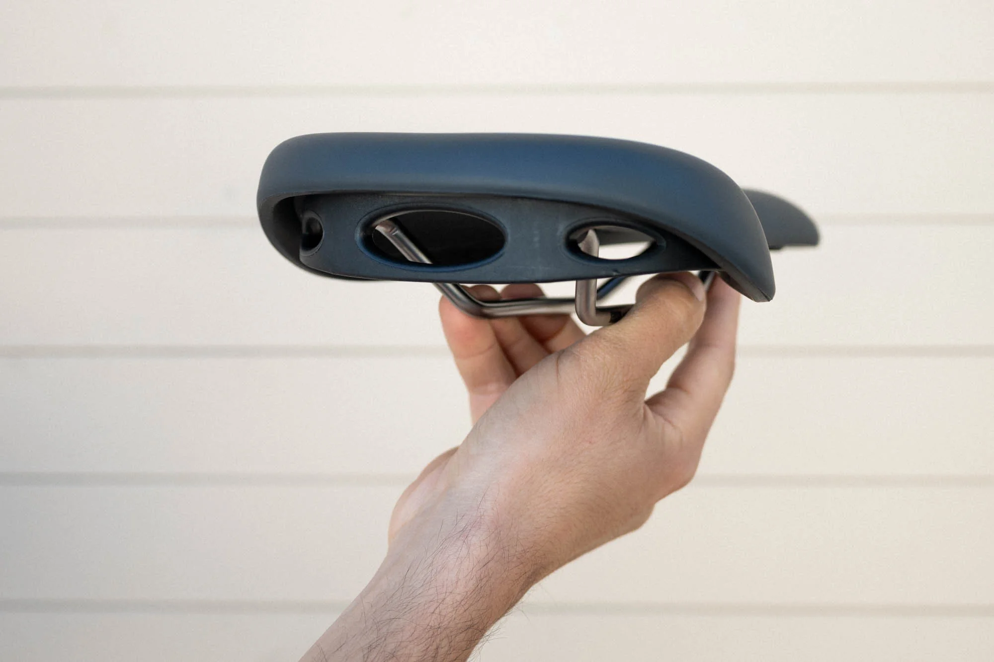 SADDLE 182.55 (Plastic, vegan, comfortable) - Image 5